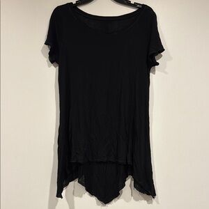 Lululemon women’s tee size medium